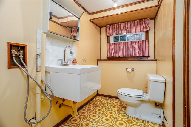 30 Scotland Avenue, Salem, NH 03079