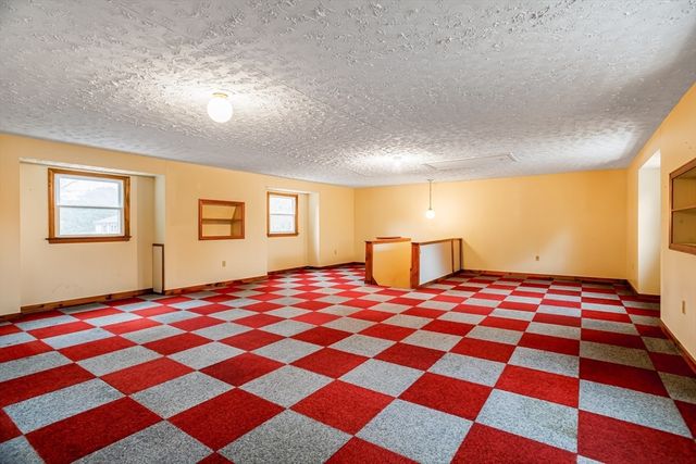 30 Scotland Avenue, Salem, NH 03079