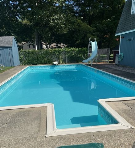 30 Scotland Avenue, Salem, NH 03079