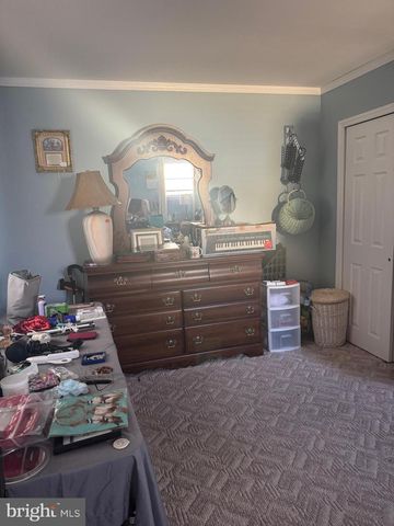 15 ESTATE RD, Pemberton, NJ 08068