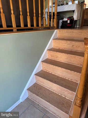 15 ESTATE RD, Pemberton, NJ 08068