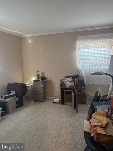 15 ESTATE RD, Pemberton, NJ 08068