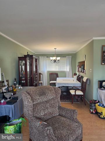 15 ESTATE RD, Pemberton, NJ 08068