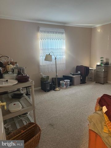 15 ESTATE RD, Pemberton, NJ 08068