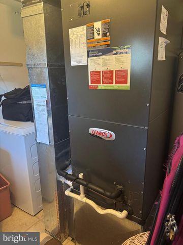 15 ESTATE RD, Pemberton, NJ 08068