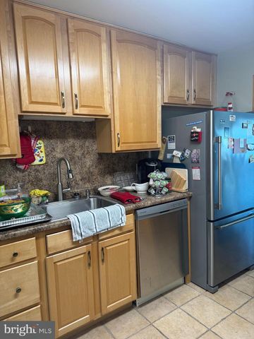 15 ESTATE RD, Pemberton, NJ 08068