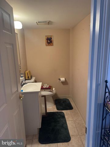 15 ESTATE RD, Pemberton, NJ 08068