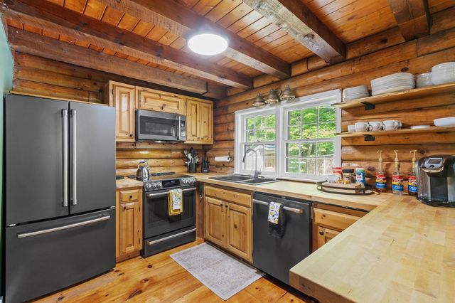 77 Whitehouse Circle, Campton, NH 03223