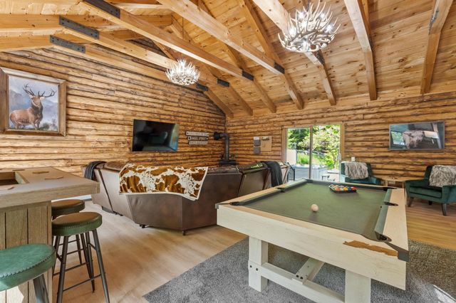 77 Whitehouse Circle, Campton, NH 03223