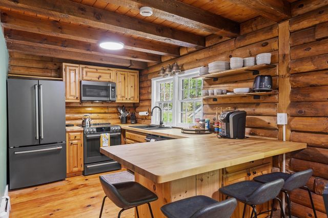 77 Whitehouse Circle, Campton, NH 03223