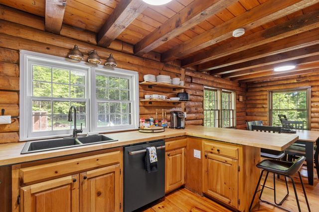 77 Whitehouse Circle, Campton, NH 03223