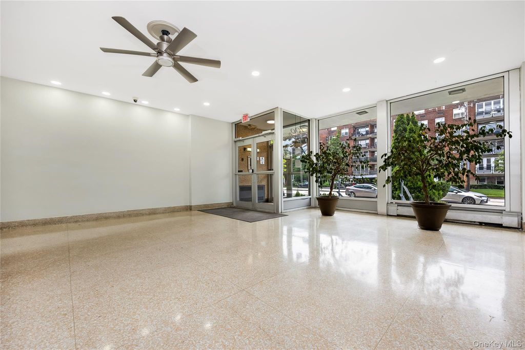 100 Randall Avenue 3D, Freeport, NY 11520 — photo 5