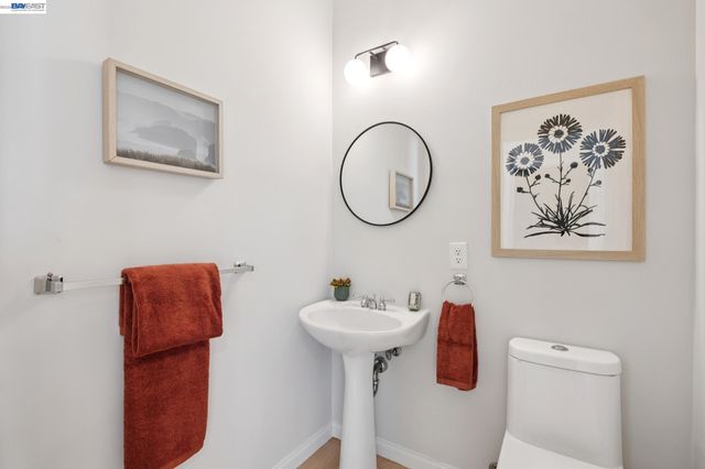 1028 AQUARIUS WAY, Oakland, CA 94611