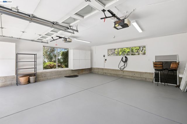 1028 AQUARIUS WAY, Oakland, CA 94611