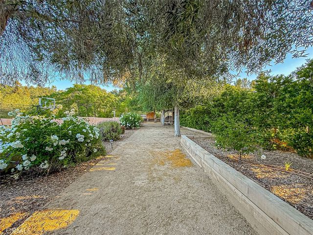 28080 Balkins, Agoura Hills, CA 91301
