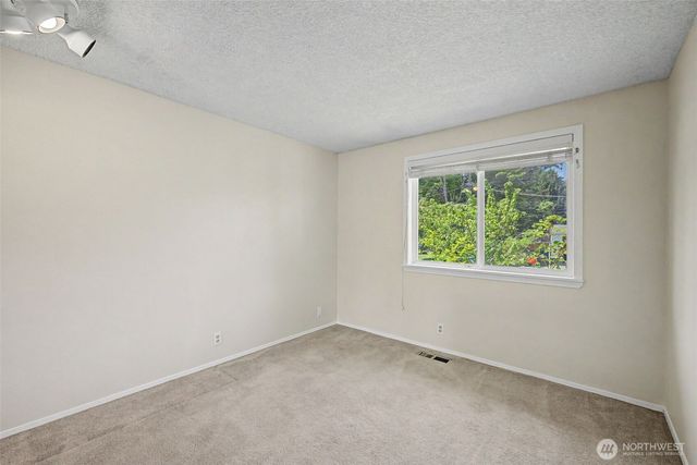 19922 Dayton Avenue N, Shoreline, WA 98133