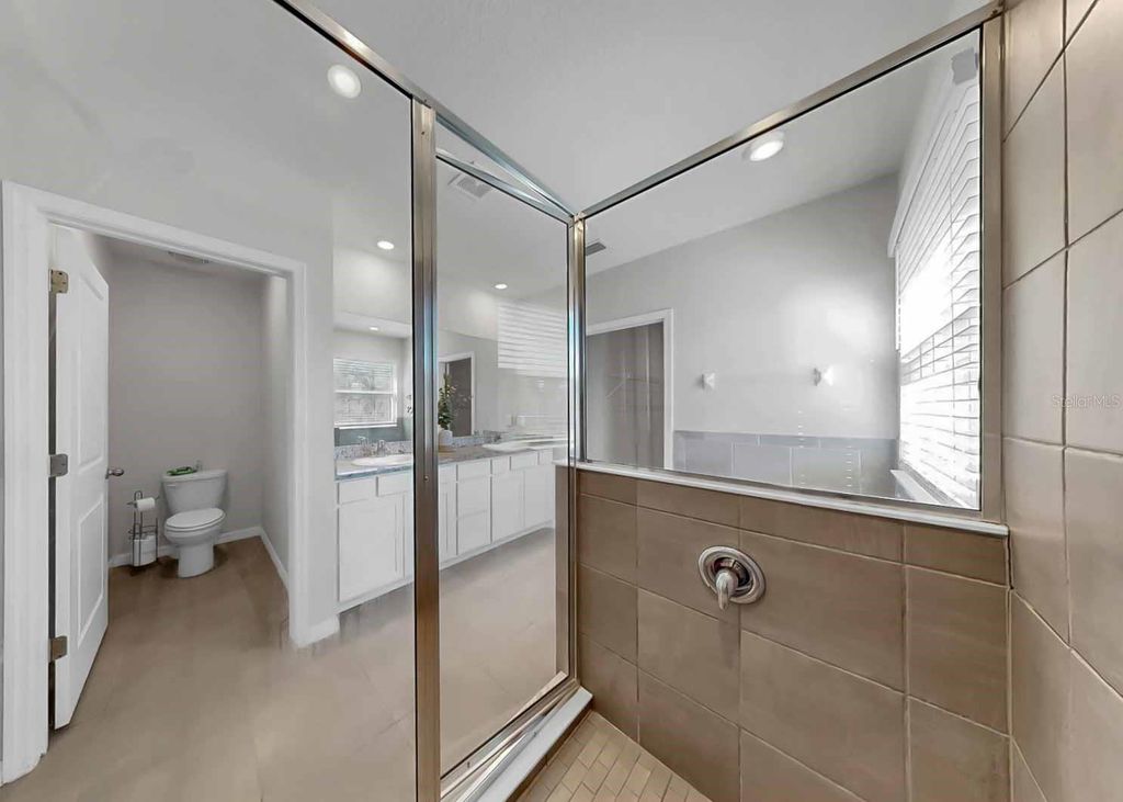 Image 37 of property listing at 16454 WOODSIDE GLEN, Parrish, FL 34219