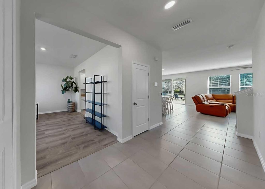 Image 7 of property listing at 16454 WOODSIDE GLEN, Parrish, FL 34219