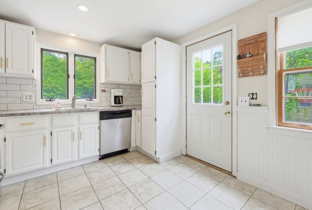65 Burden Ave., North Attleboro, MA 02763