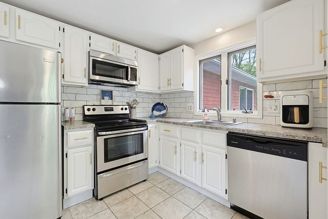 65 Burden Ave., North Attleboro, MA 02763