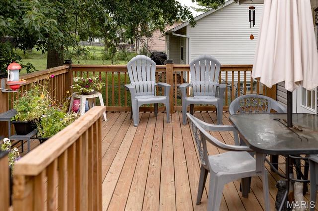 33 Royal Oaks Drive, O'fallon, MO 63366
