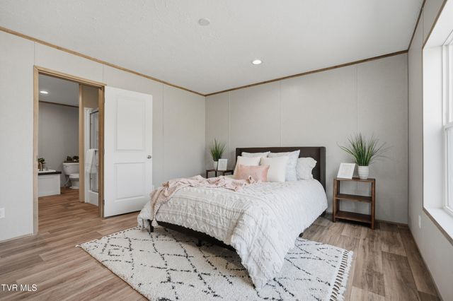 1409 Ben Gamble Road, Jonesborough, TN 37659