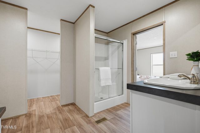 1409 Ben Gamble Road, Jonesborough, TN 37659