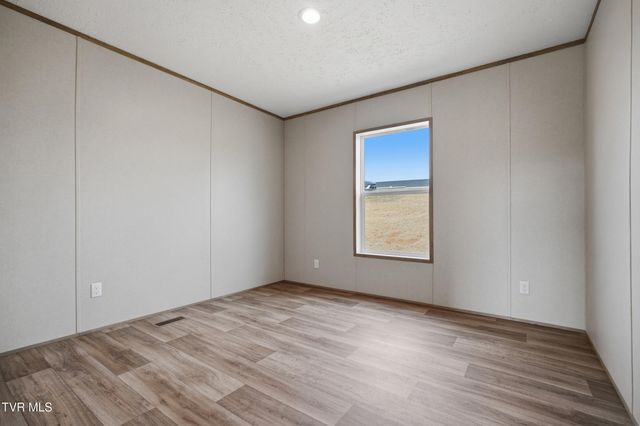 1409 Ben Gamble Road, Jonesborough, TN 37659