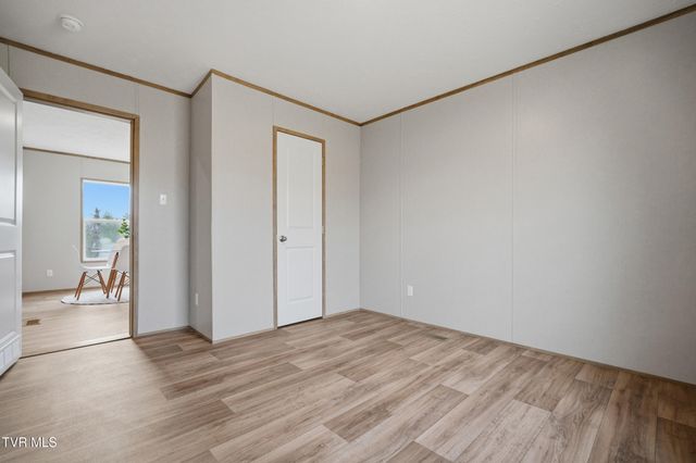 1409 Ben Gamble Road, Jonesborough, TN 37659