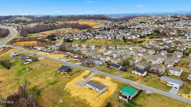 1409 Ben Gamble Road, Jonesborough, TN 37659