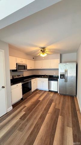 1942 Marine Terrace Drive G, St Louis, MO 63146