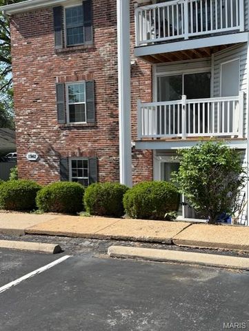 1942 Marine Terrace Drive G, St Louis, MO 63146