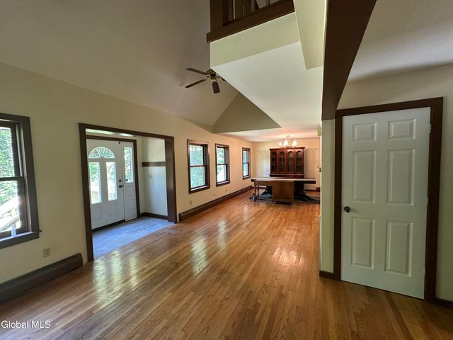 13 Taylor Woods Road, Fort Ann, NY 12827