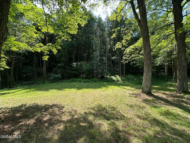 13 Taylor Woods Road, Fort Ann, NY 12827