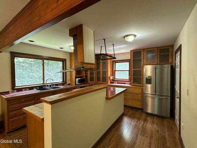 13 Taylor Woods Road, Fort Ann, NY 12827