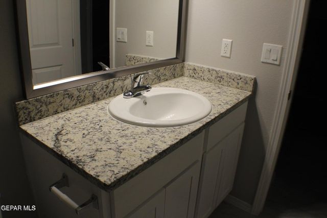 1014 Rebecca Way, Socorro, TX 79927