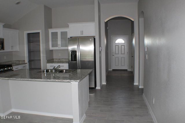 1014 Rebecca Way, Socorro, TX 79927