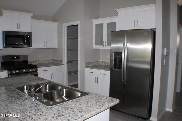 1014 Rebecca Way, Socorro, TX 79927