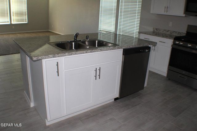 1014 Rebecca Way, Socorro, TX 79927