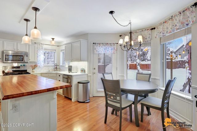 7524 Eastbrook Circle, Anchorage, AK 99504