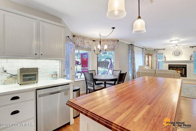 7524 Eastbrook Circle, Anchorage, AK 99504