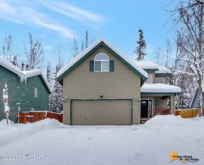 7524 Eastbrook Circle, Anchorage, AK 99504