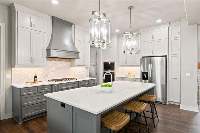 3211 NE 102nd Terrace, Kansas City, MO 64155