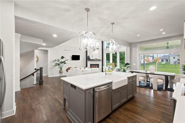 3211 NE 102nd Terrace, Kansas City, MO 64155