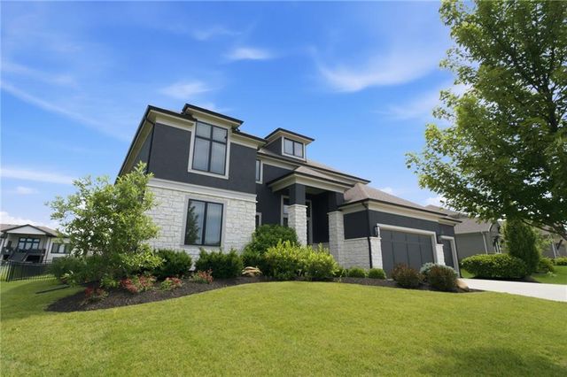 3211 NE 102nd Terrace, Kansas City, MO 64155