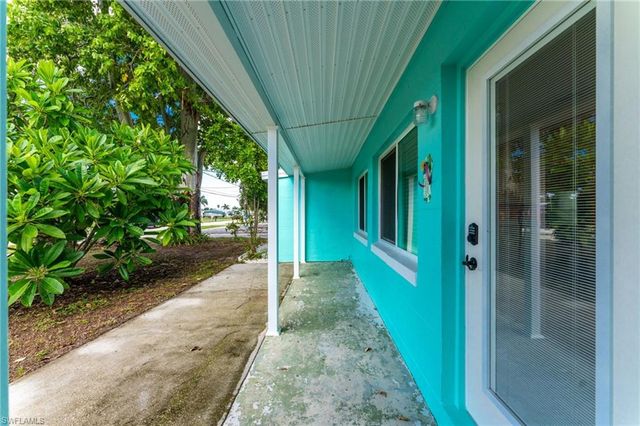 433 notson TER, Port Charlotte, FL 33952