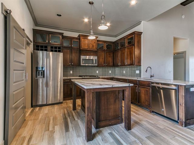 13569 Cobblestone Curve Road, Oklahoma City, OK 73142