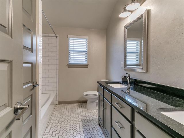 13569 Cobblestone Curve Road, Oklahoma City, OK 73142