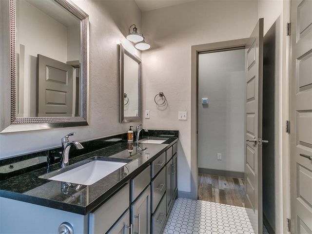 13569 Cobblestone Curve Road, Oklahoma City, OK 73142