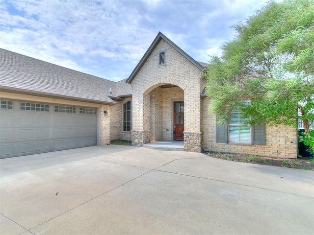 13569 Cobblestone Curve Road, Oklahoma City, OK 73142